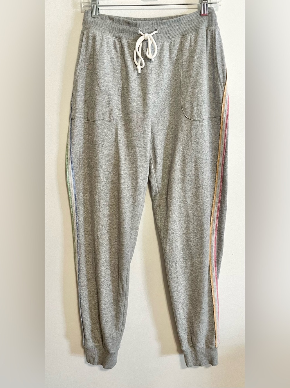 PJ Salvage Rainbow Stripe Jogger Sweatpants in Heather Gray. Size Medium